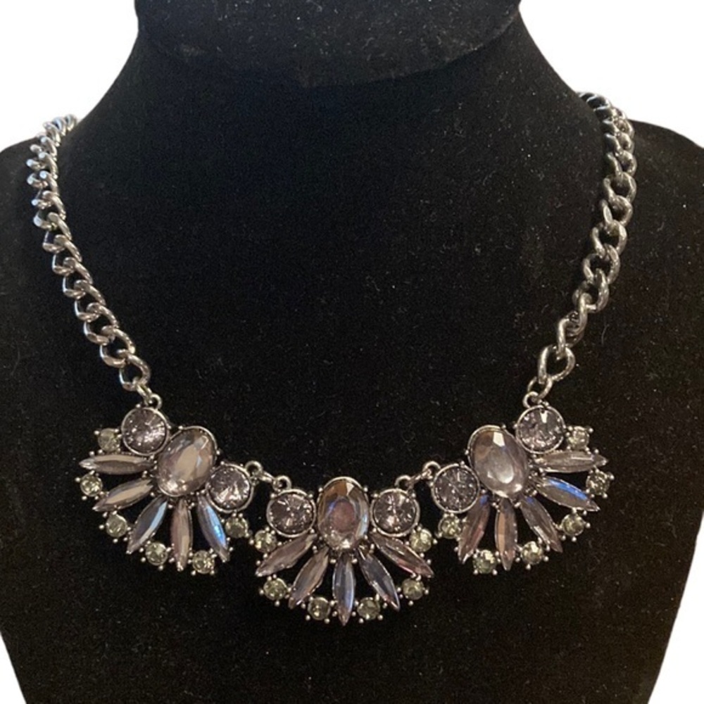 Beautiful silver tone chain necklace with decorative rhinestones